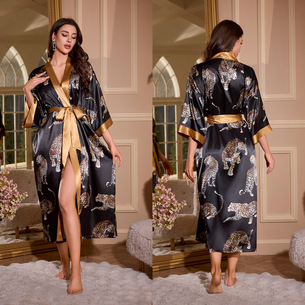 Women's Plus Size Kimono-Style Robe